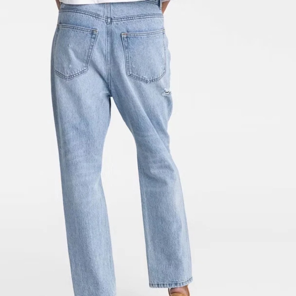 KBB by KAHLANA Women's Mid-Rise Tapered Leg 'The Dylan Jean' - Light - Picture 2 of 3